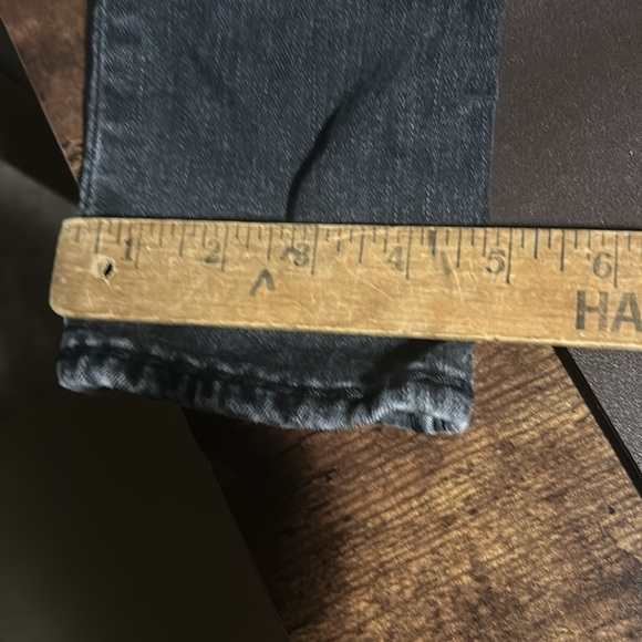 True Religion washed blk distressed jeans - Picture 2 of 15